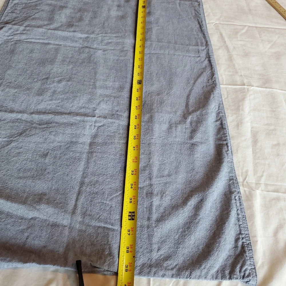 Cremieux Blue Cotton Chambray King Pillowcase Set of 2 Wood Button Closure 20x36